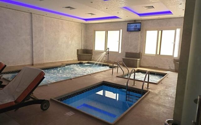 Byoot Bay Hotel & Resort