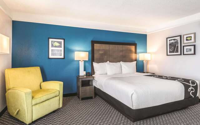 La Quinta Inn & Suites by Wyndham Orlando Lake Mary