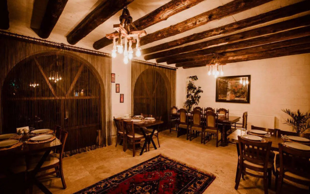 Ortahisar Cave Hotel