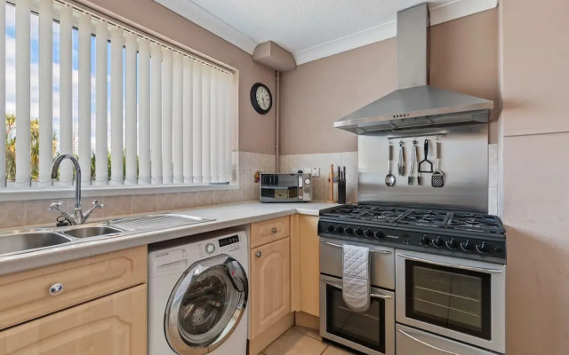 Roslen - Lovely Bungalow Near Beach and Village