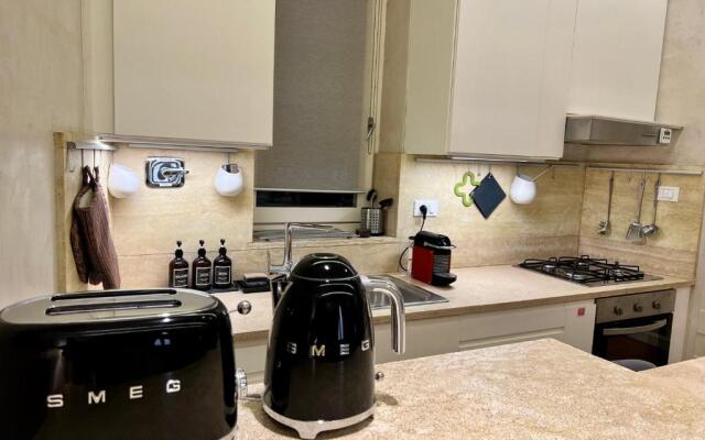 Campo dei Fiori modern apartment with terrace