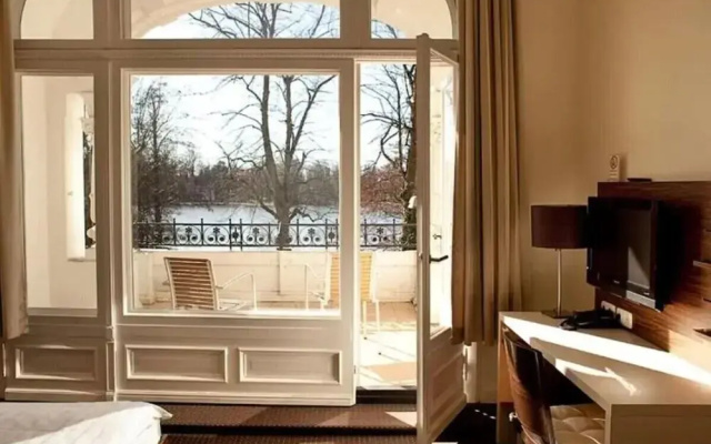 Hotel Excellent