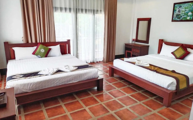 Vang Vieng Savanh Sunset view resort