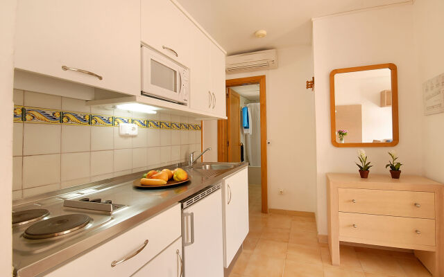 Mariner Club Apartments