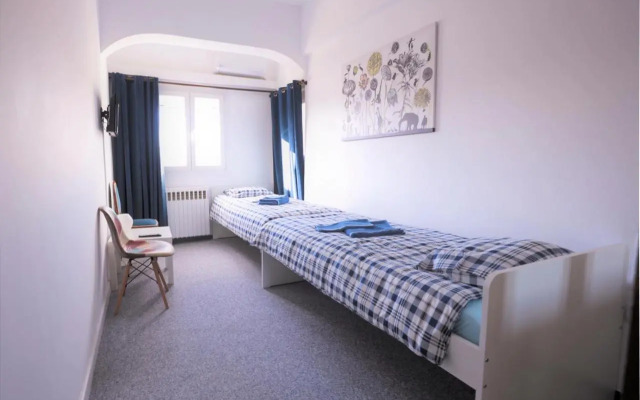 Modern 2 Bedroom Apartment Next To Metro - Marousi