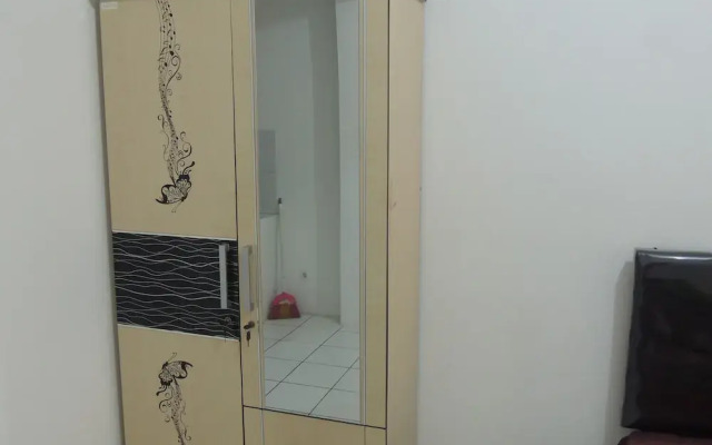 Reva Room on Gunung Putri Square Apartment