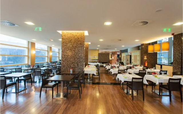 Axis Porto Business & Spa Hotel