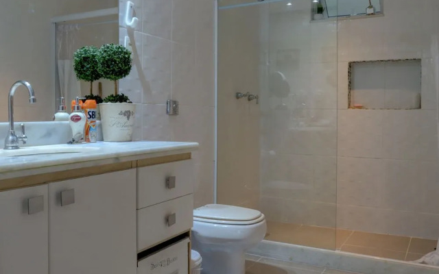 LinkHouse Wonderful Beachfront 4-BDR C11-008