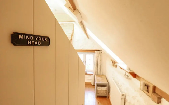 Old Blacksmiths Cottage