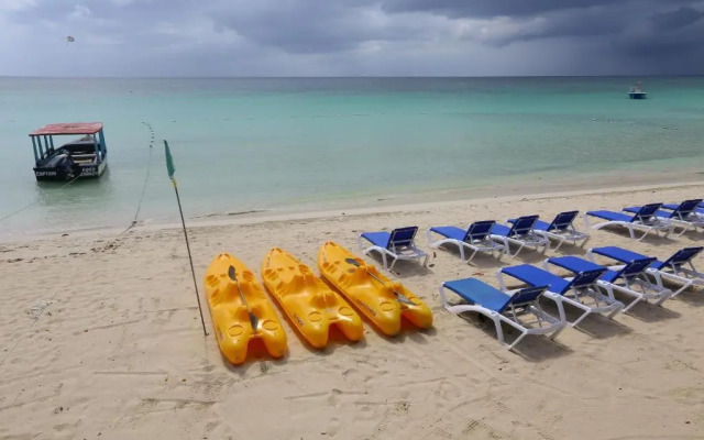 Merril's Beach Resort II