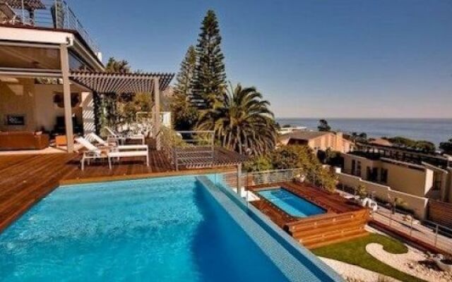 Sea And Rock Villa