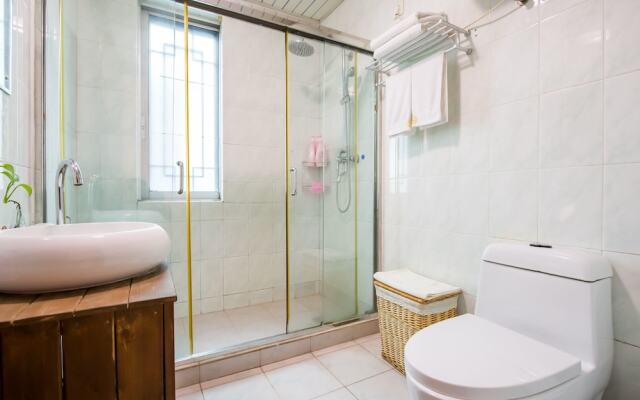 Taihu Baopu Fish Inn