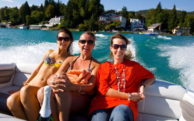 Barry Memle Lake Side Resort