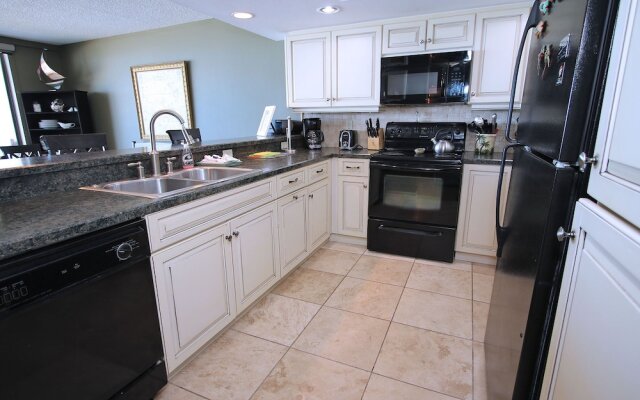 Pier House 402