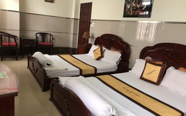 Tan Dat Hoa Hotel by OYO Rooms