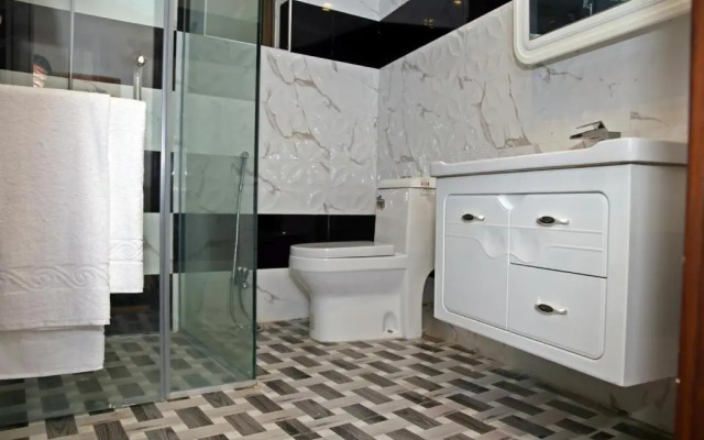 Luxury 3 Bedrooms Apartment