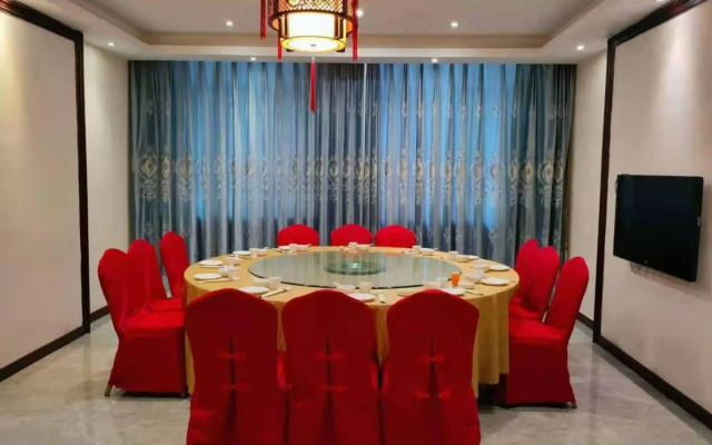 Kumho Hotel