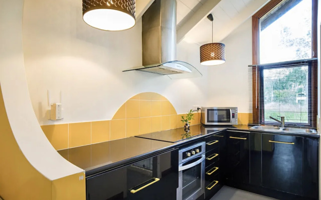 Airlie Beach Eco Cabins - Adults only