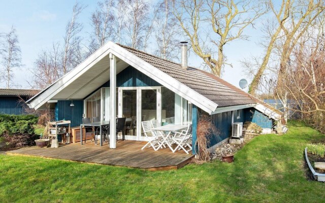 6 Person Holiday Home in Store Fuglede