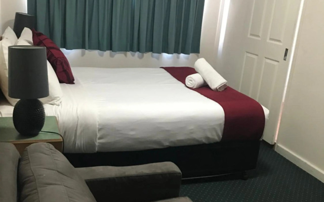 O'Shea's Royal Hotel
