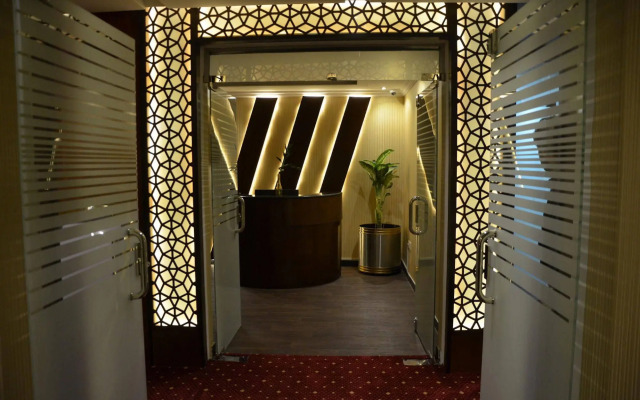 Lavona Hotel