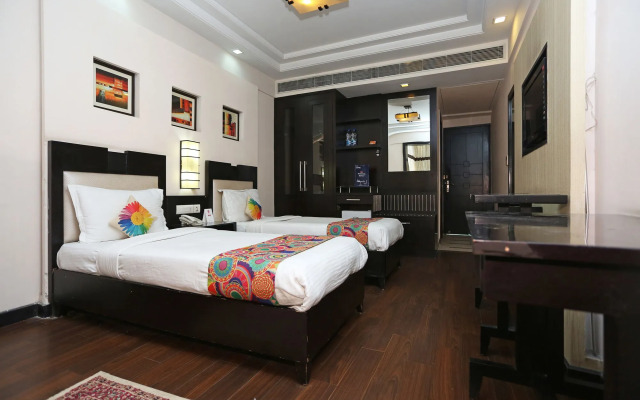 OYO 11322 Hotel The Camria