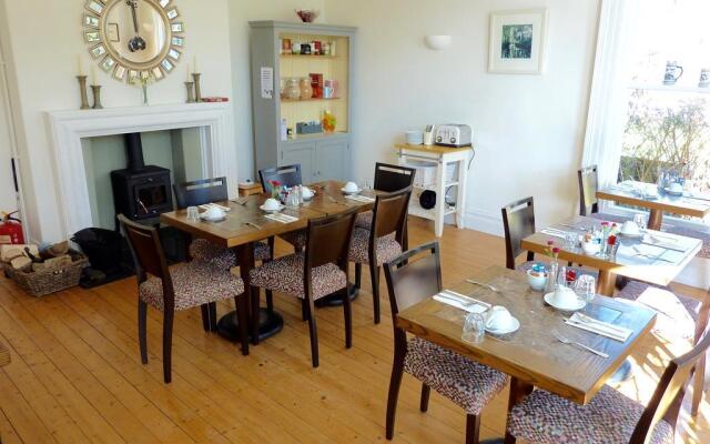 Derrin Guest House