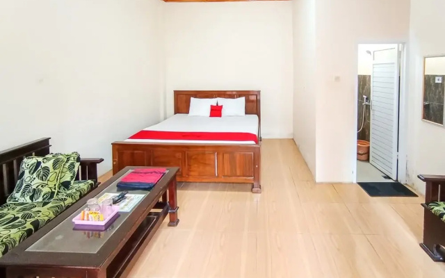 RedDoorz @ Dewa Breeze Inn Near Paralayang