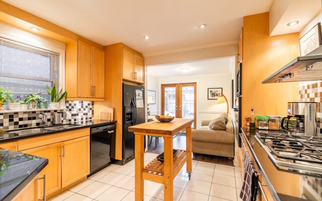Spectacular Two Storey 3 Bedroom