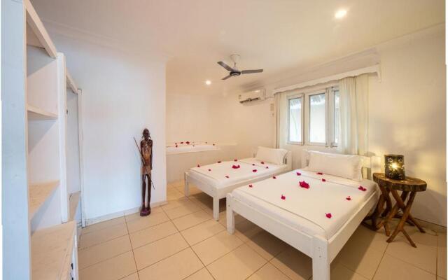 Coral Rocks Hotel & Restaurant