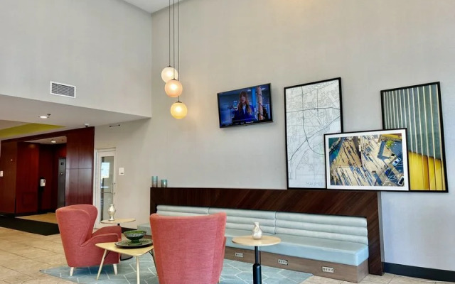 Holiday Inn Hotel And Suites Covington