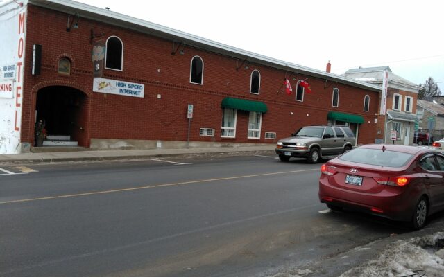 Clothier Mills Inn Motel