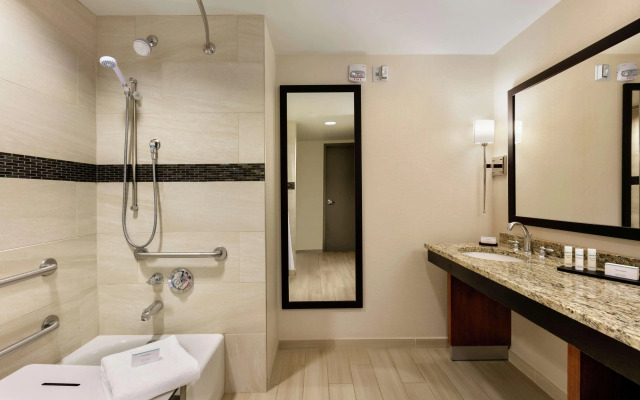 Embassy Suites Chattanooga / Hamilton Place