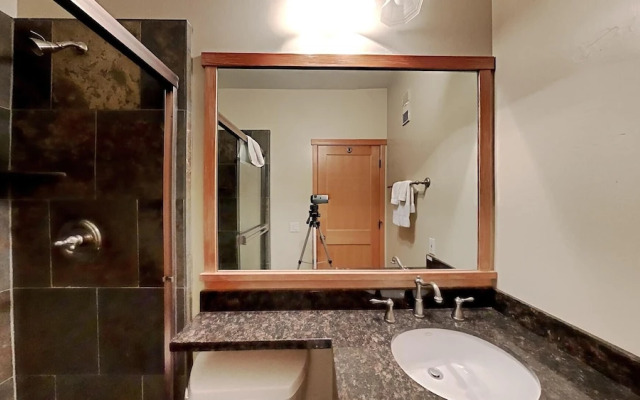 Spacious Snowbird Condo Unit Slopeside In Quiet Canyon Neighborhood