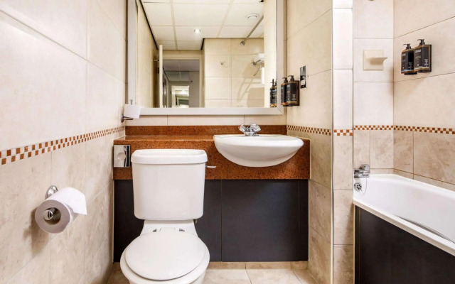 Mercure Chester Abbots Well Hotel