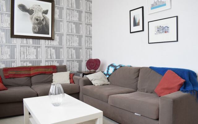 3 Bedroom Flat In Brixton