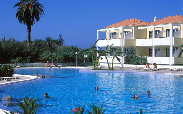 Apartamentos Laurisilva