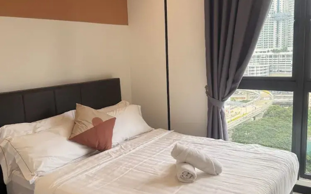 Downtown Retreat 2BR at Neu Suites