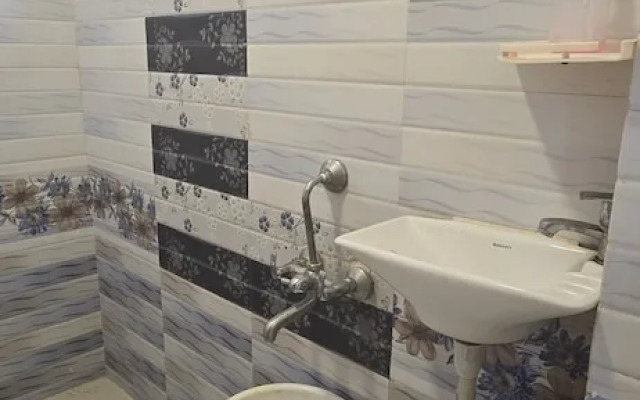 Sunrise Hotel & Restaurant