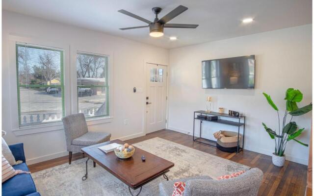 Dazzling 3 BR2 BA Home Near Downtown Tower Americas