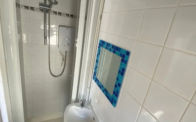 Studio Flat Yards From Bournemouth Beach