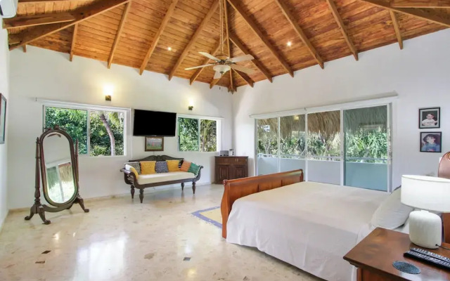 Golf-Front Villa in Puntacana Resort