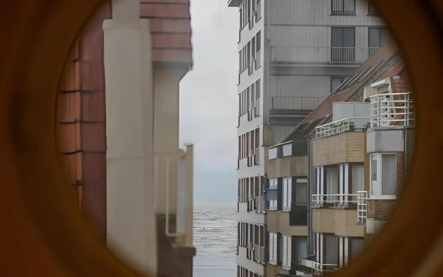 Big and comfortable triplex in Knokke