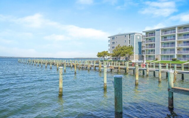 Thunder Island 139d 2 Bedroom Condo by RedAwning
