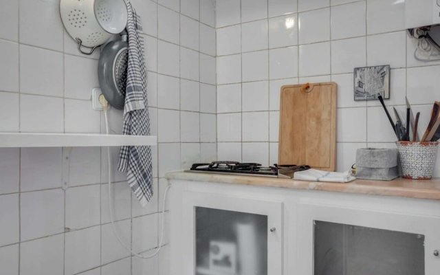 1 Bedroom Top Floor Apartment W Terrace & River View