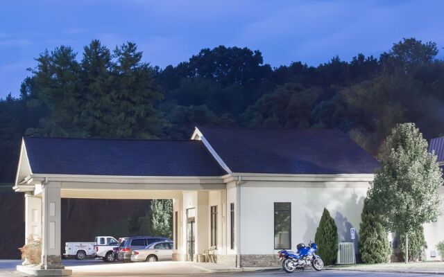 Super 8 Daleville/Roanoke