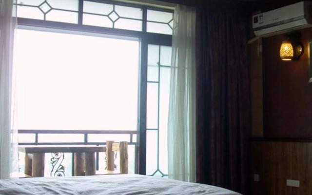 Yangshuo River Valley Resort Hotel