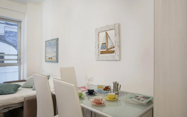 Ancient Port Apartments - Emerald