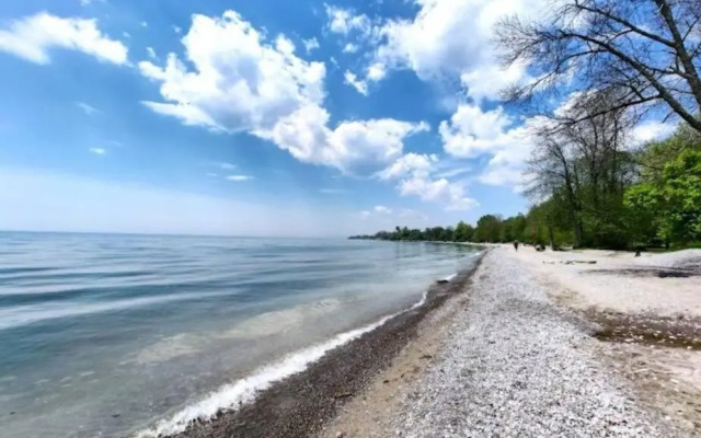 Adorable Private Suite in Ajax, unique 2 story