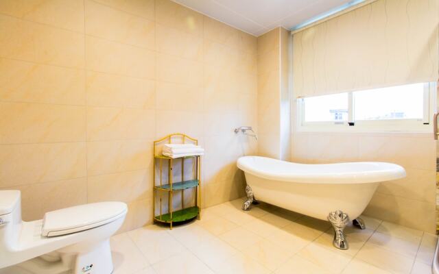 Yi Ho House B&B